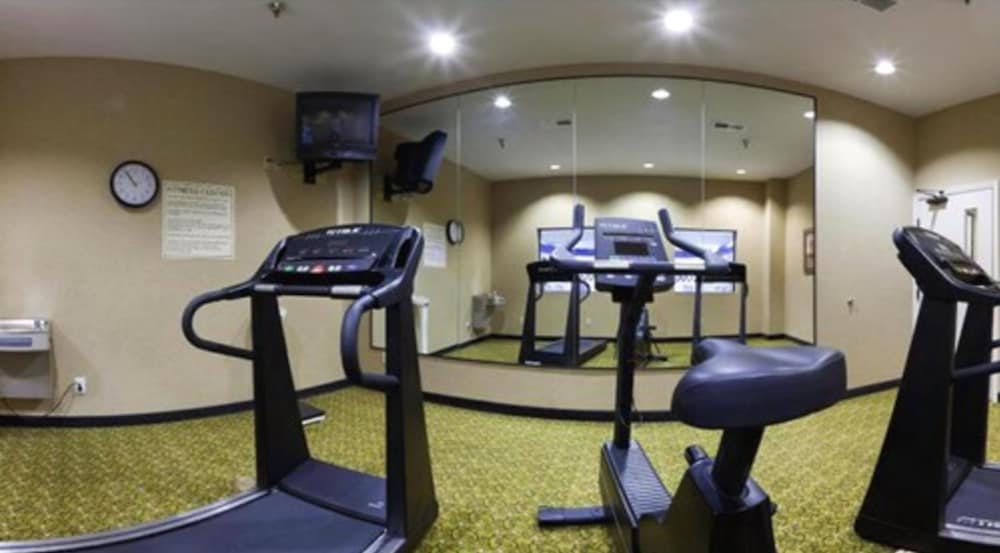 Holiday Inn Express Clanton by IHG - photo 23