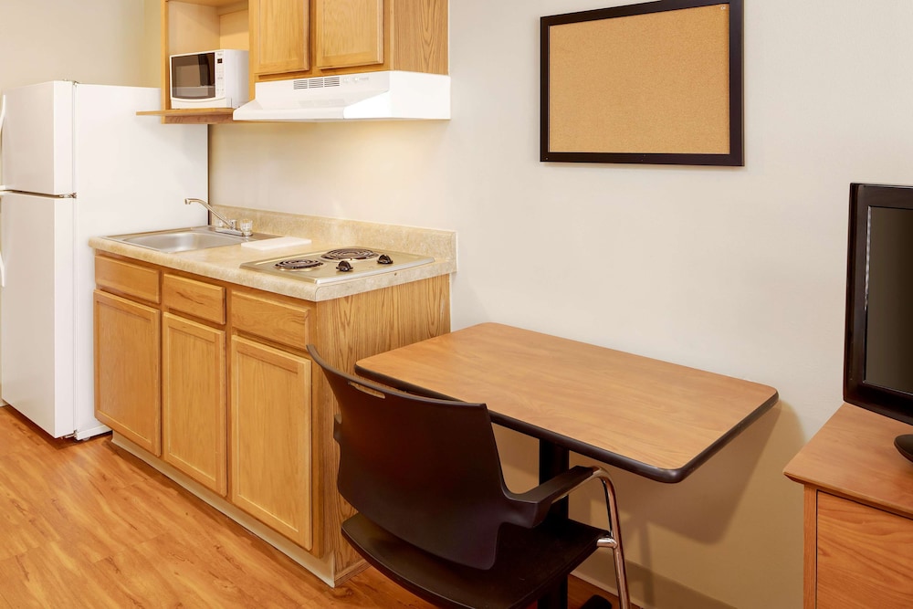 Extended Stay America Select Suites Fayetteville Cliffdale - photo 40