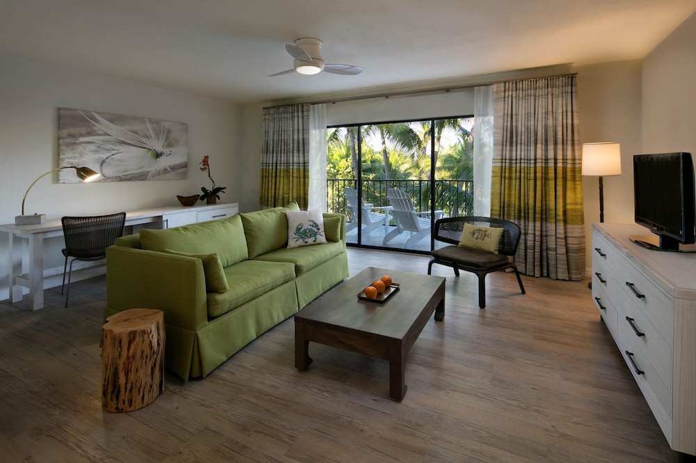 La Siesta Resort & Villas - photo 10