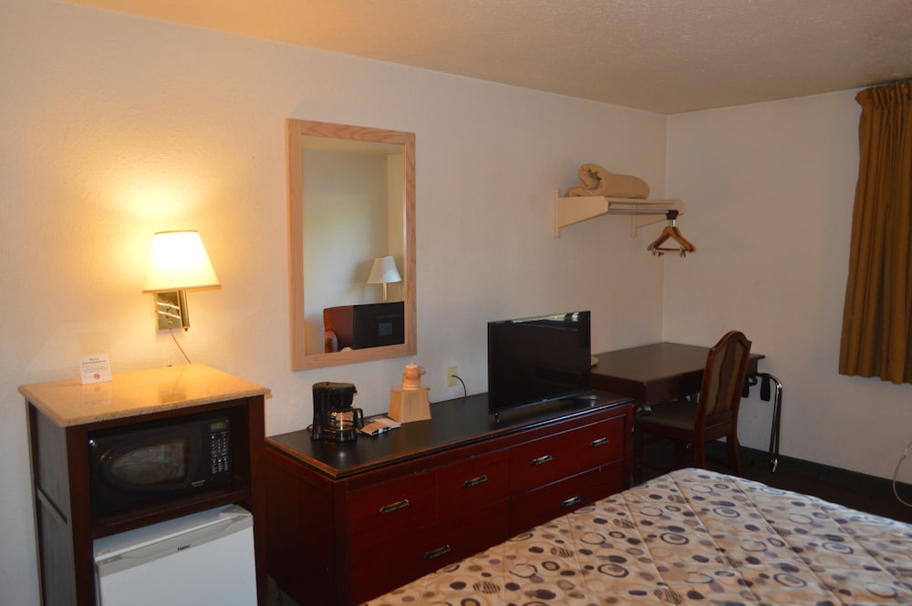 American Elite Inn - photo 24