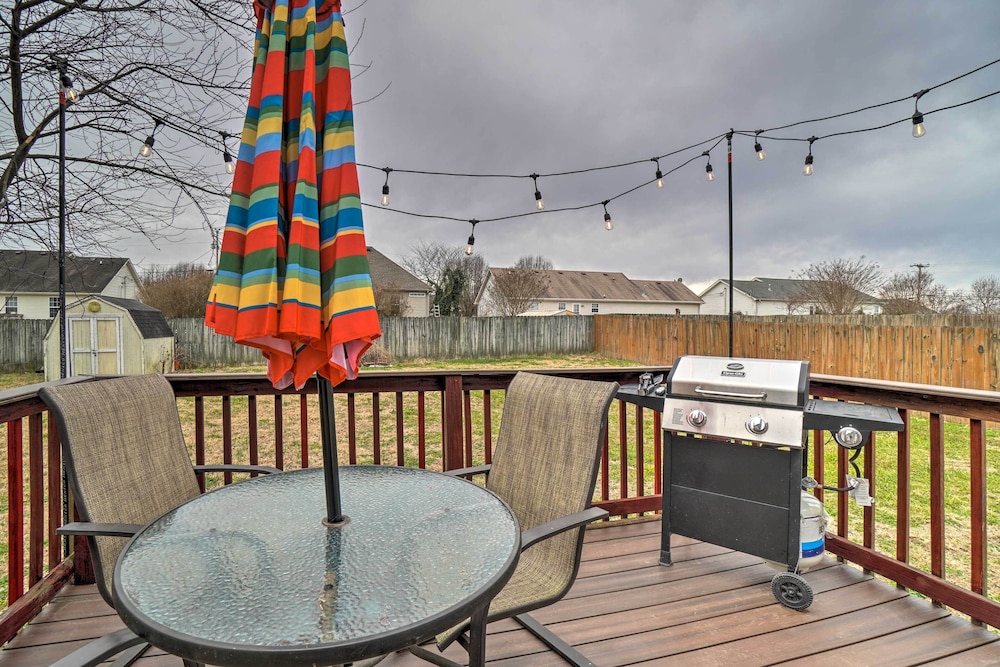 Suburban Getaway with Game Room 19 Mi to Nashville in Mount Juliet, United States