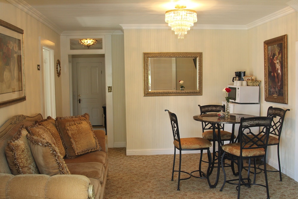 Monarch Cove Inn - photo 59