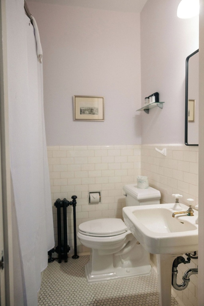 Kenmore Inn - photo 52