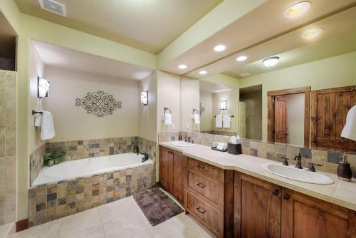 Greystone on Payette Lake by Casago McCall Donerightmanagement - photo 9