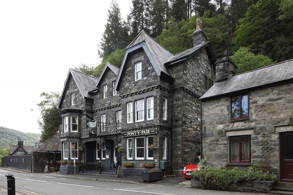 Pont Y Pair Inn