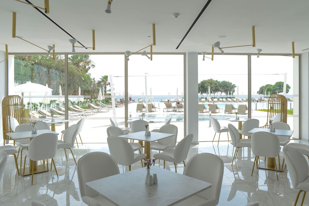 מזון ומשקאות