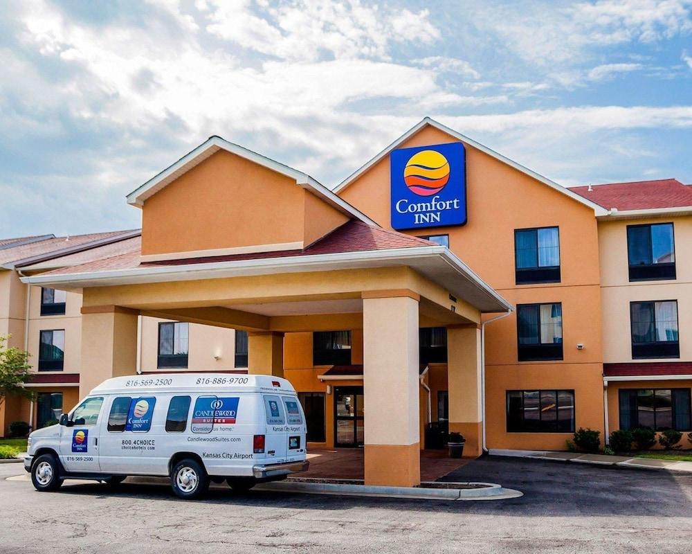 Comfort Inn Kansas City Airport - photo 2