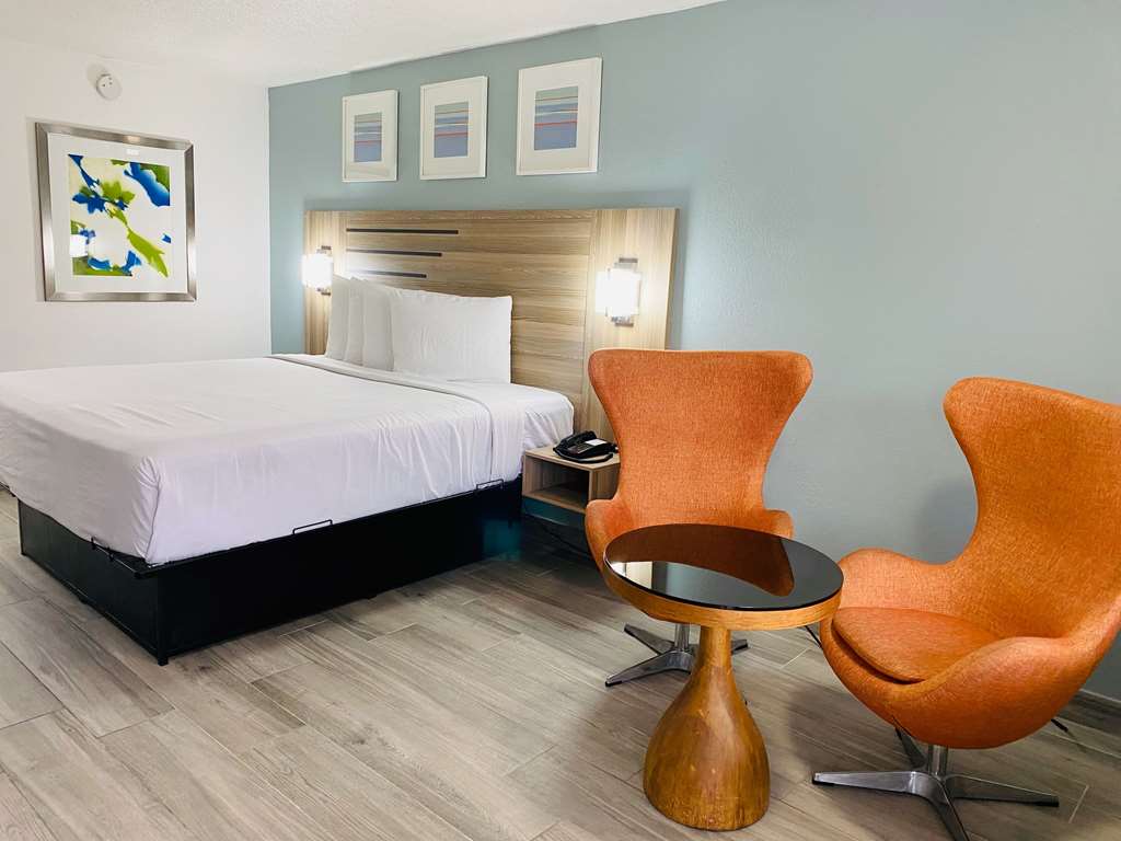 Rodeway Inn Clearwater Central - photo 6