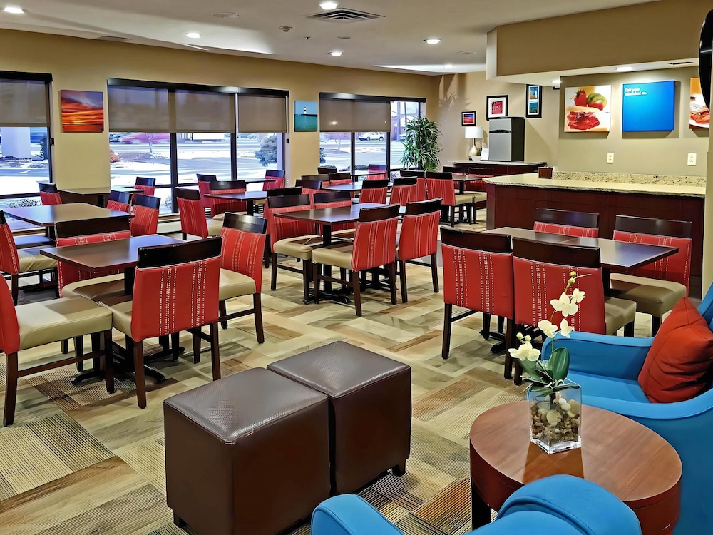 Comfort Inn Erie Near Presque Isle - photo 18