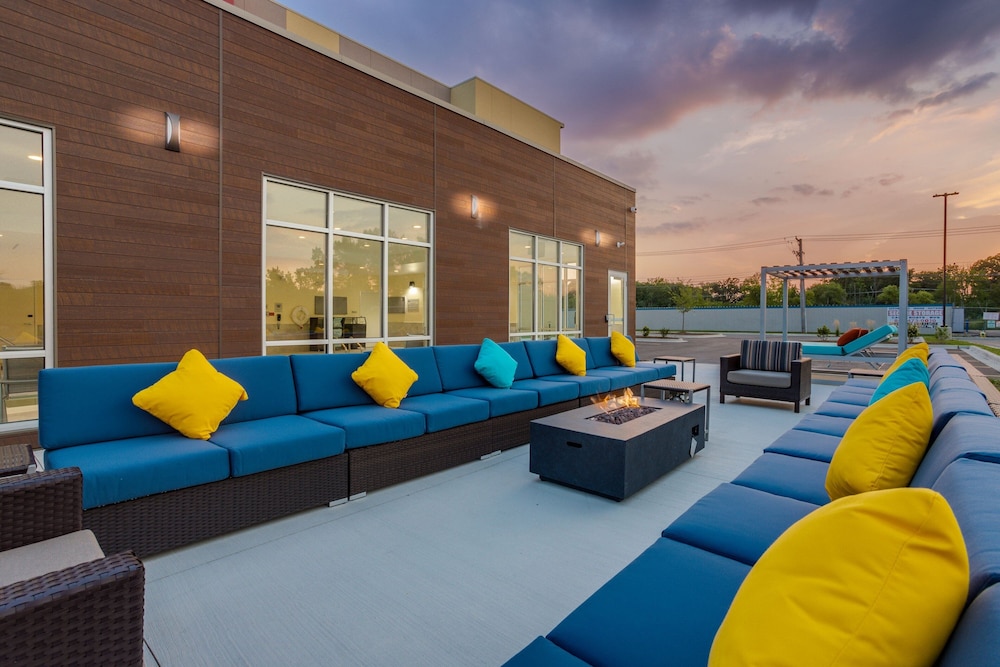 TownePlace Suites by Marriott Chicago Waukegan Gurnee - photo 21