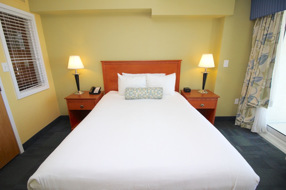 Ocean Sands Resort Oceanfront Virginia Beach by Vacatia - photo 6