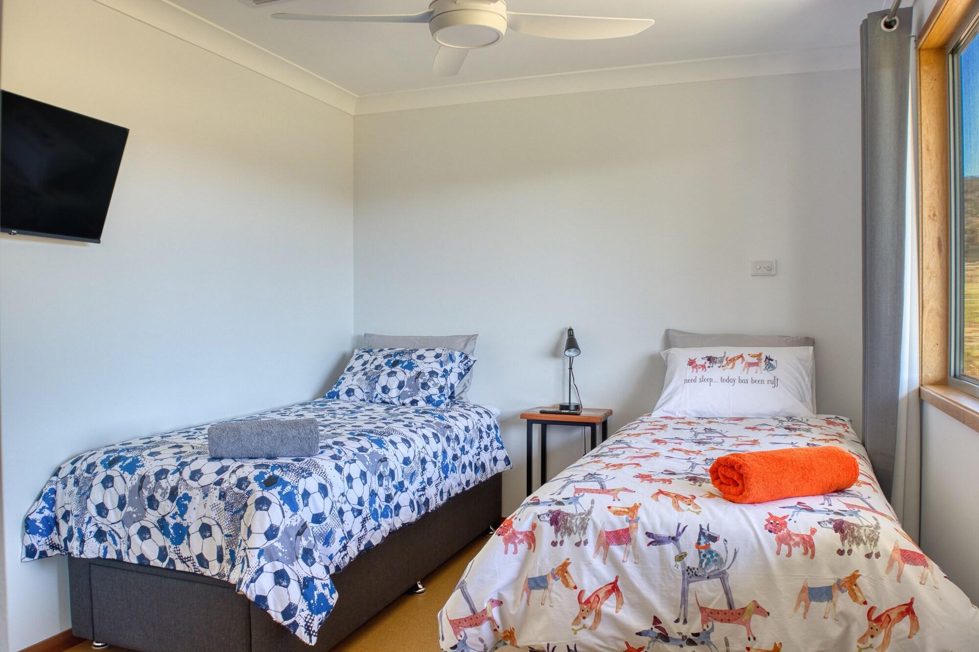 Kangarooby Cottage A Peaceful Off grid Escape — 4-Star Luxury Hotel in Cowra, Australia