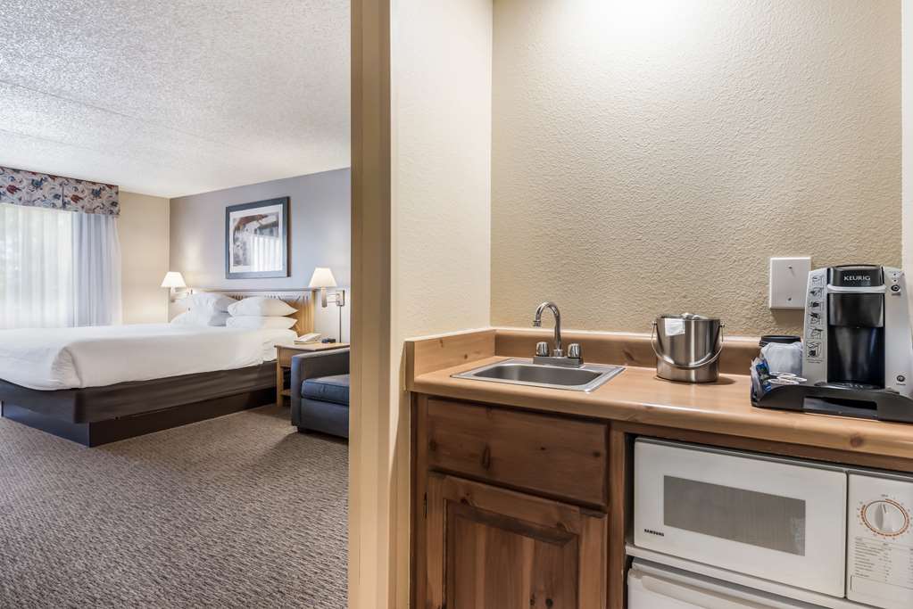 Red Lion Inn & Suites Goodyear Phoenix - photo 25