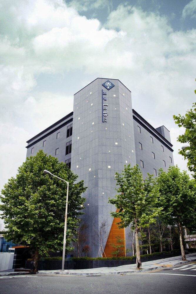 Hotel La Tree in Incheon, South Korea