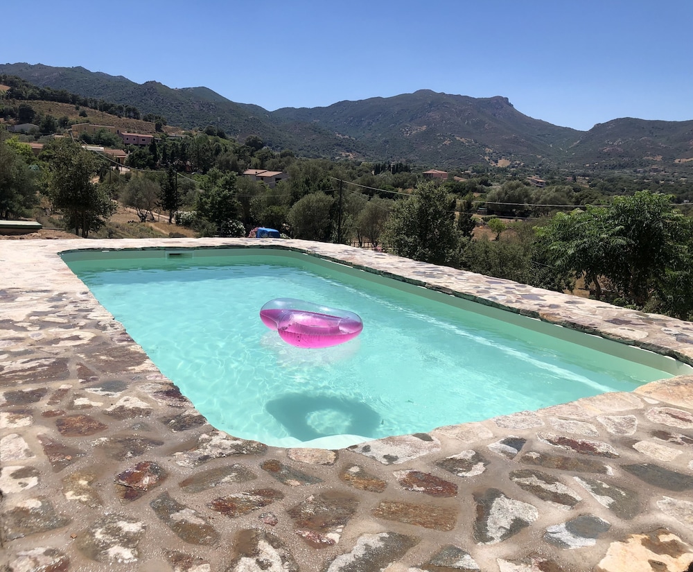 La Casa delle Fate — 4-Star Luxury Hotel in Loiri Porto San Paolo, Italy