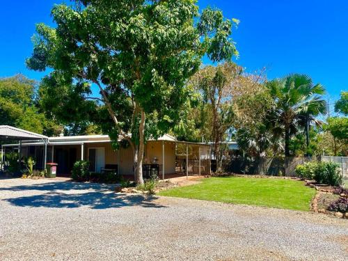 The Quarters - carbon neutral hotel in Katherine