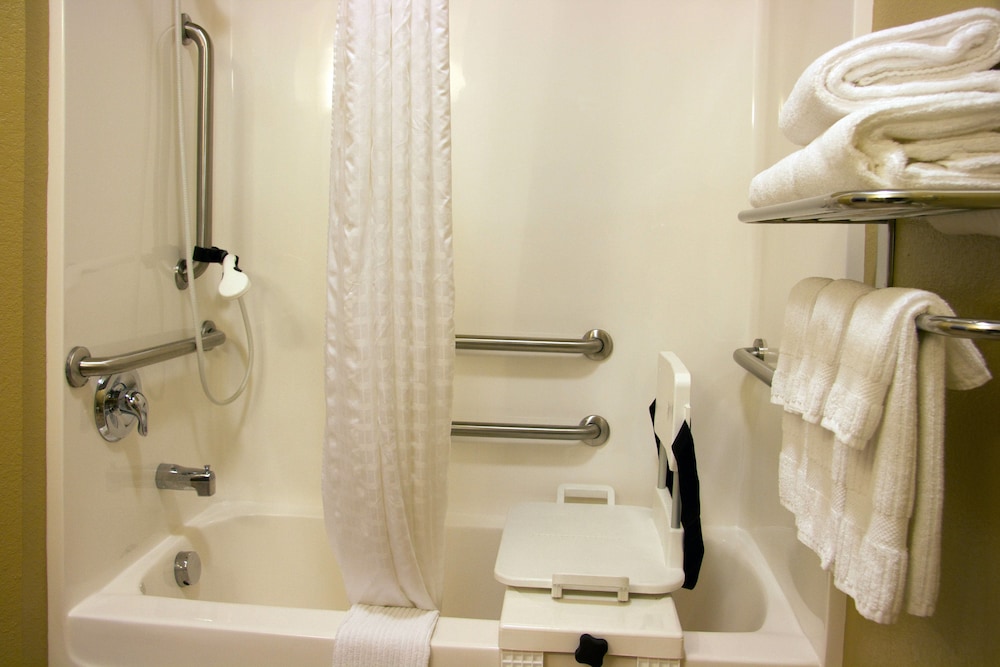Candlewood Suites Champaign Urbana University Area by IHG - photo 39
