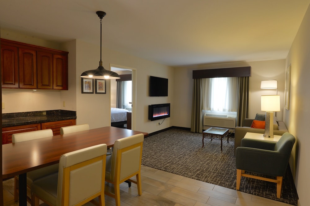 Holiday Inn Hotel & Suites Minneapolis Lakeville by IHG - photo 22