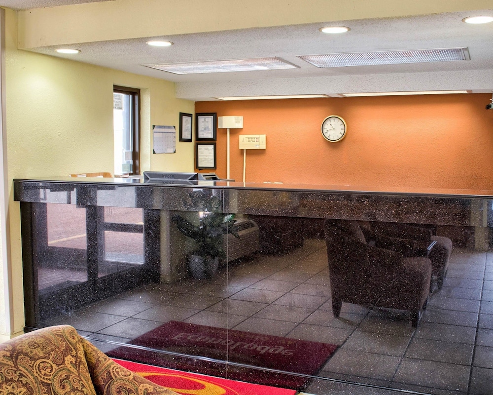 Econo Lodge Richmond VA - photo 16