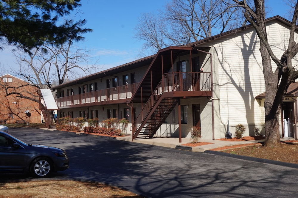Affordable Corporate Suites Lanford - photo 64