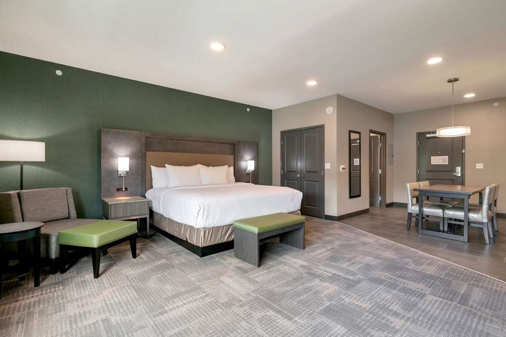 Best Western Plus Fillmore Inn & Suites - photo 28