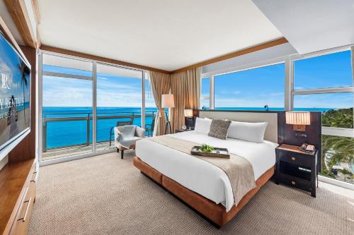 2 Bedroom Private Residence at Carillon Miami Resort 522 — 4-Star Luxury Hotel in Miami Beach, United States