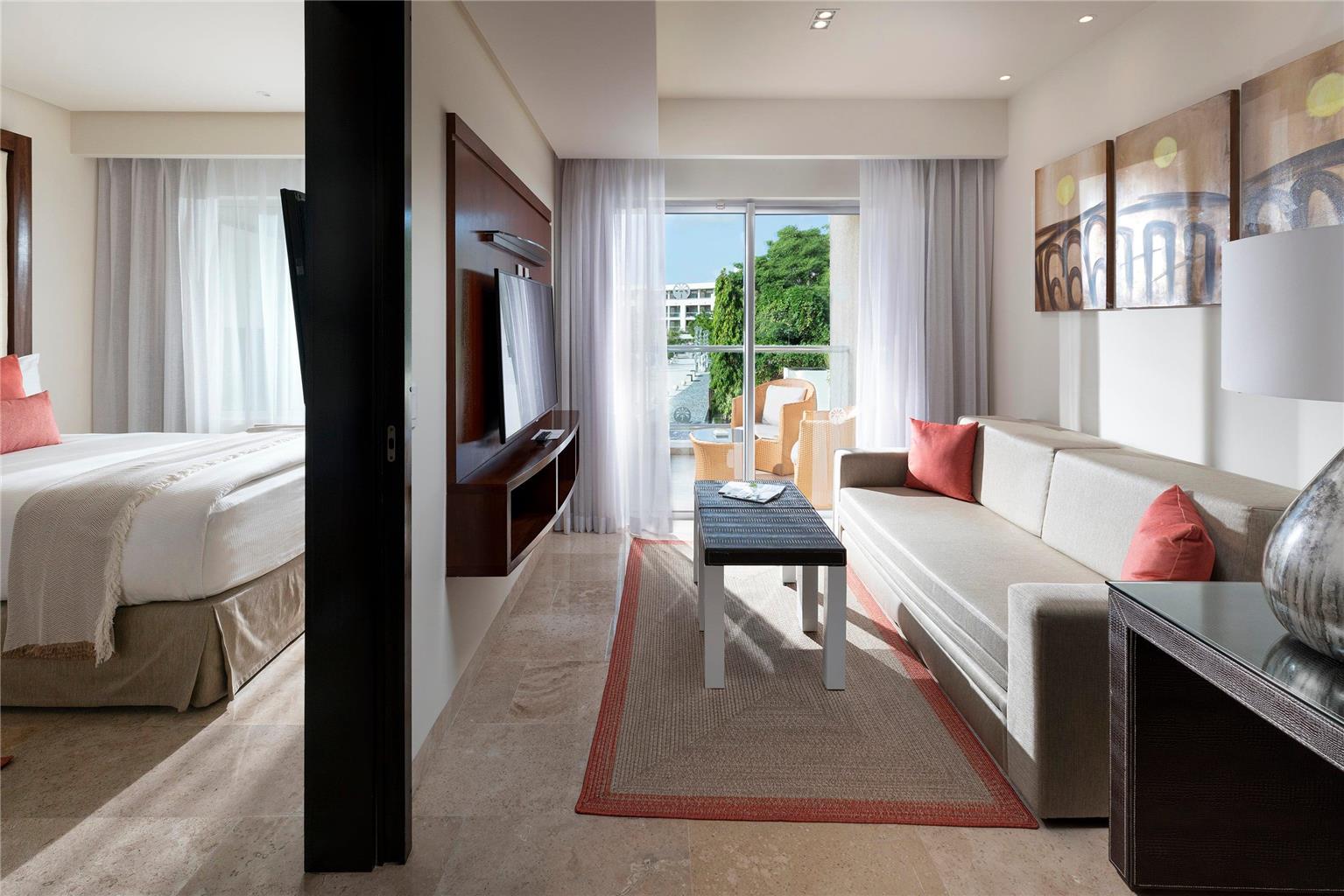 Guest room