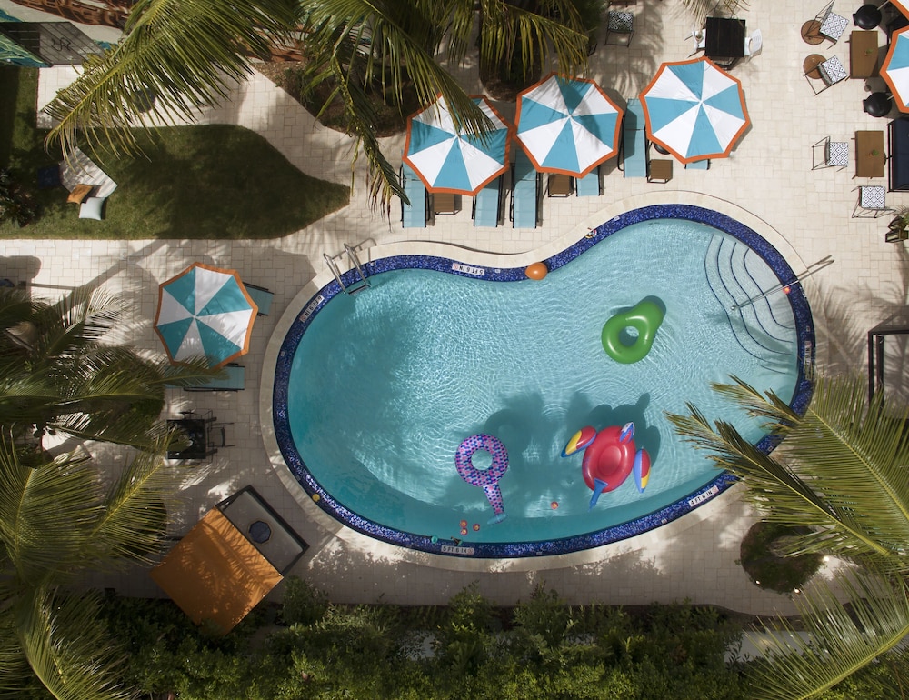 Generator Miami - carbon neutral hotel in Miami Beach