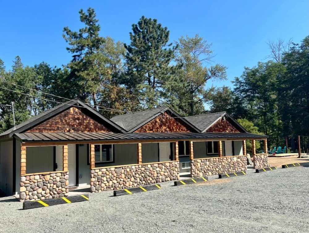 Rogue River Resort - photo 18