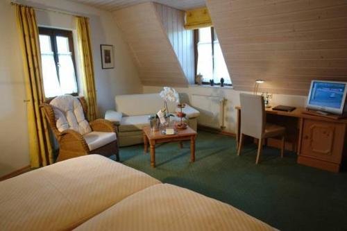 Hotel Kallstadter Hof — Kallstadt — photo 2