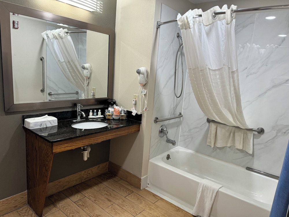 Quality Inn Lagrange East I 85 - photo 14