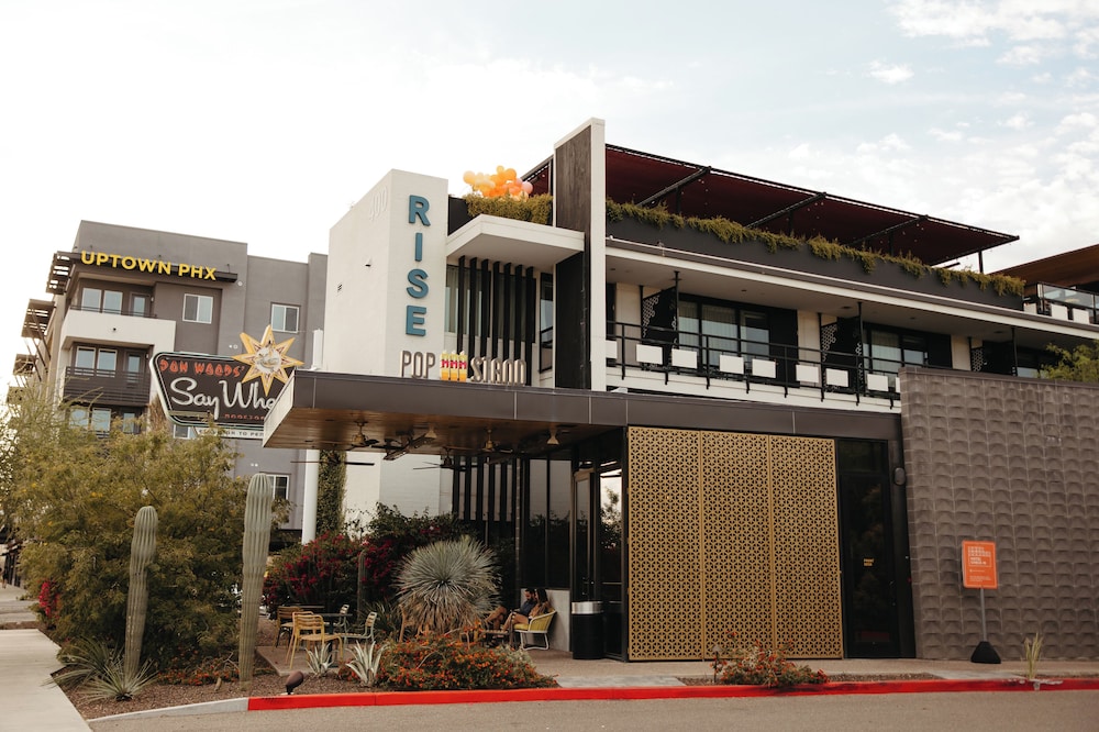 Rise Uptown Hotel — Phoenix
