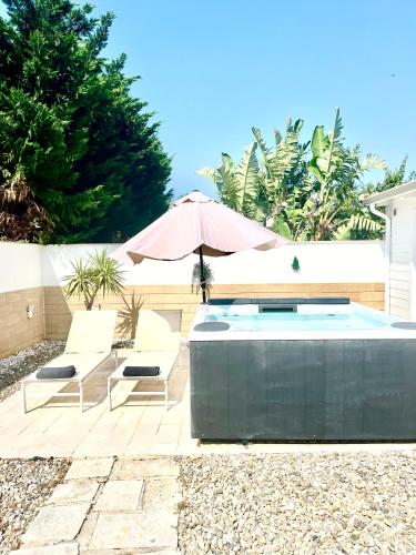 Polignano Villa with Jacuzzi Garden & Parking — 4-Star Luxury Hotel in Polignano A Mare, Italy