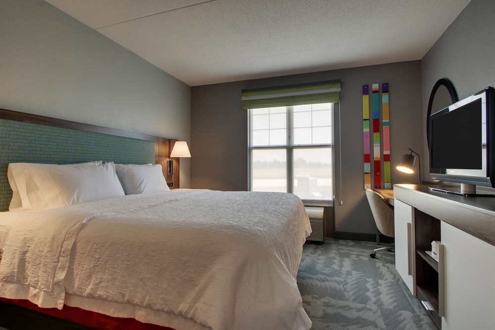 Hampton Inn & Suites Chicago Aurora - photo 10