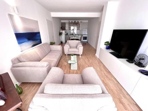Apartment Lana Two Bedroom Apartment with Terrace and Sea View