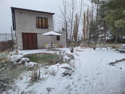 Hidden Twins Cabañitas de montaña Cacheuta Tiny Houses in Unknown City, Argentina