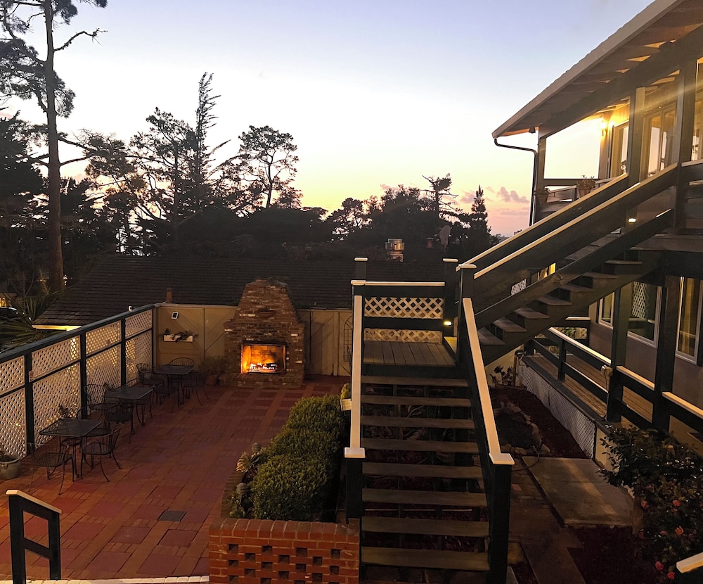 Carmel Wayfarer Inn - photo 2