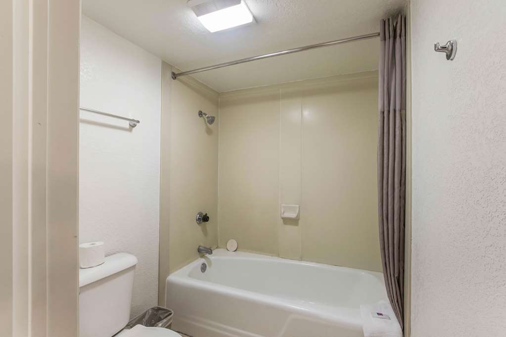 Motel 6 Hemet - photo 16