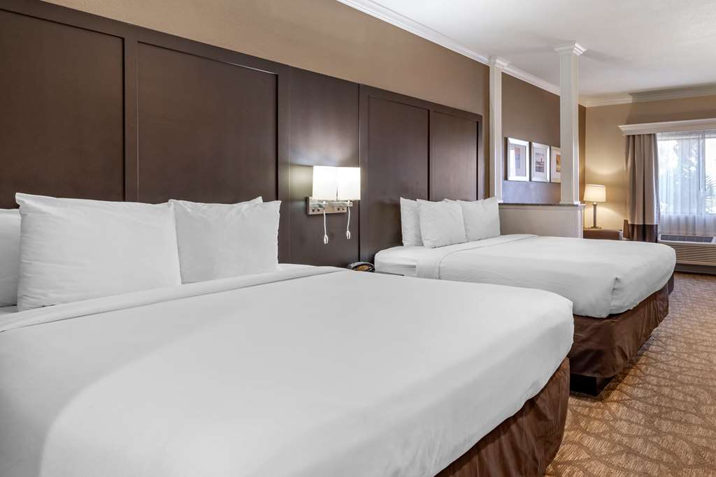 Comfort Inn & Suites Huntington Beach - photo 25