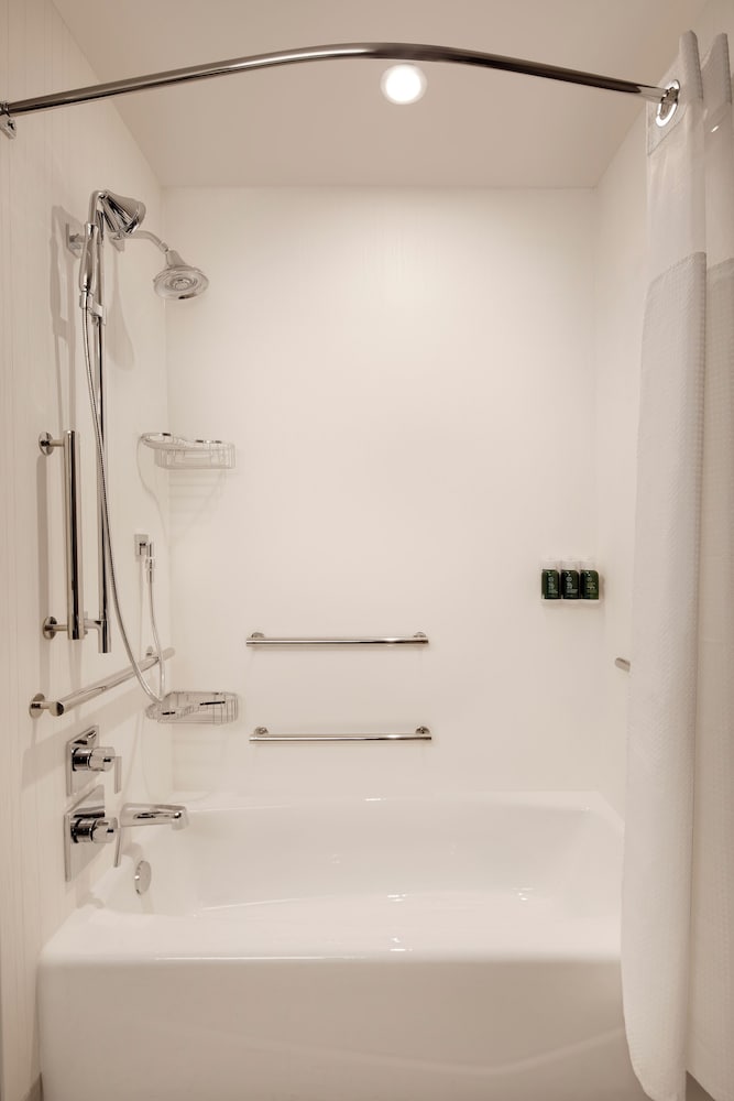 Courtyard by Marriott Atlanta Vinings Galleria - photo 26