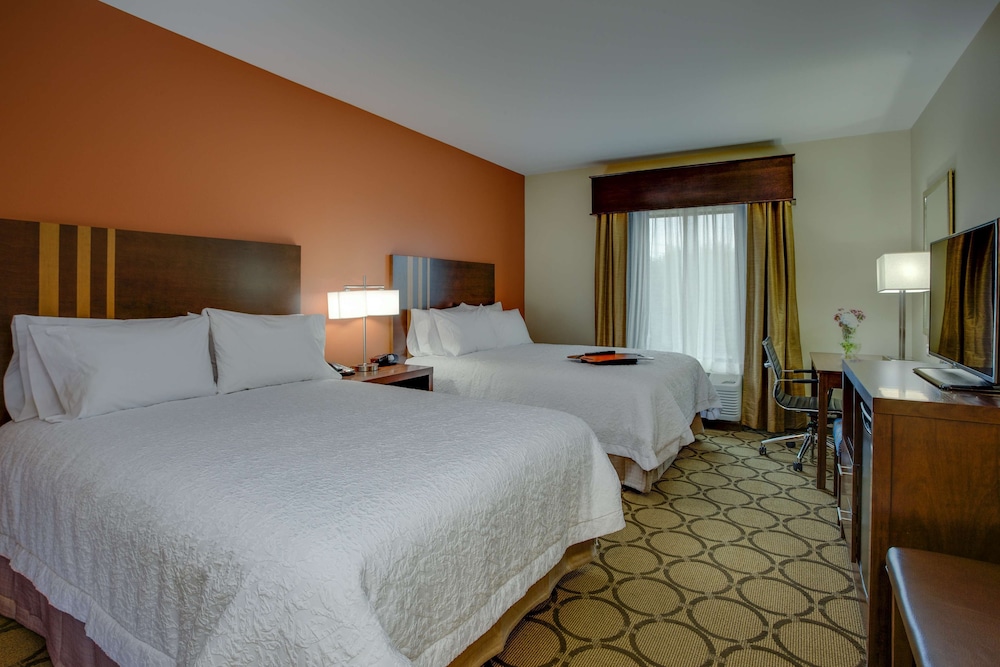 Hampton Inn & Suites Philadelphia Bensalem - photo 11