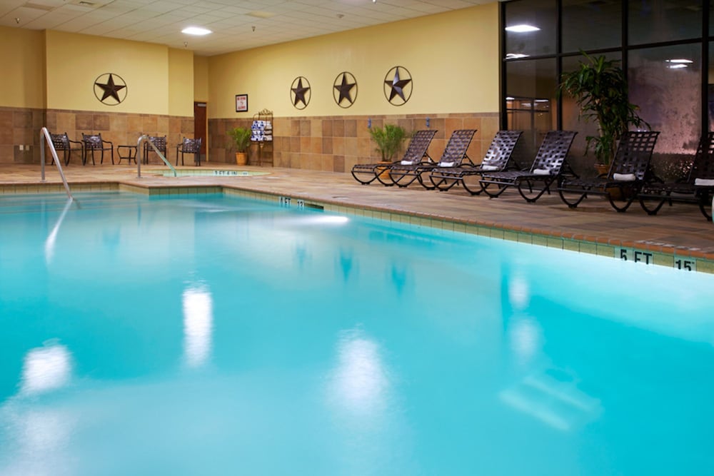 Holiday Inn Hotel & Suites Beaumont Plaza by IHG - photo 13