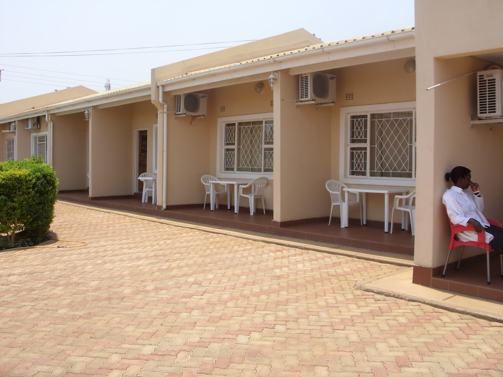 Lusaka Mosi O Tunya Executive Lodge