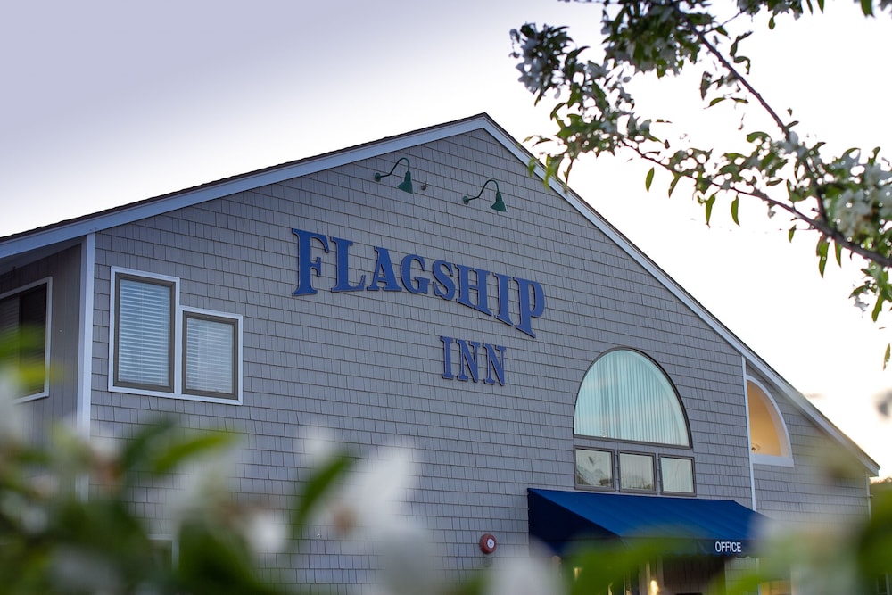 Flagship Inn & Suites - featured photo