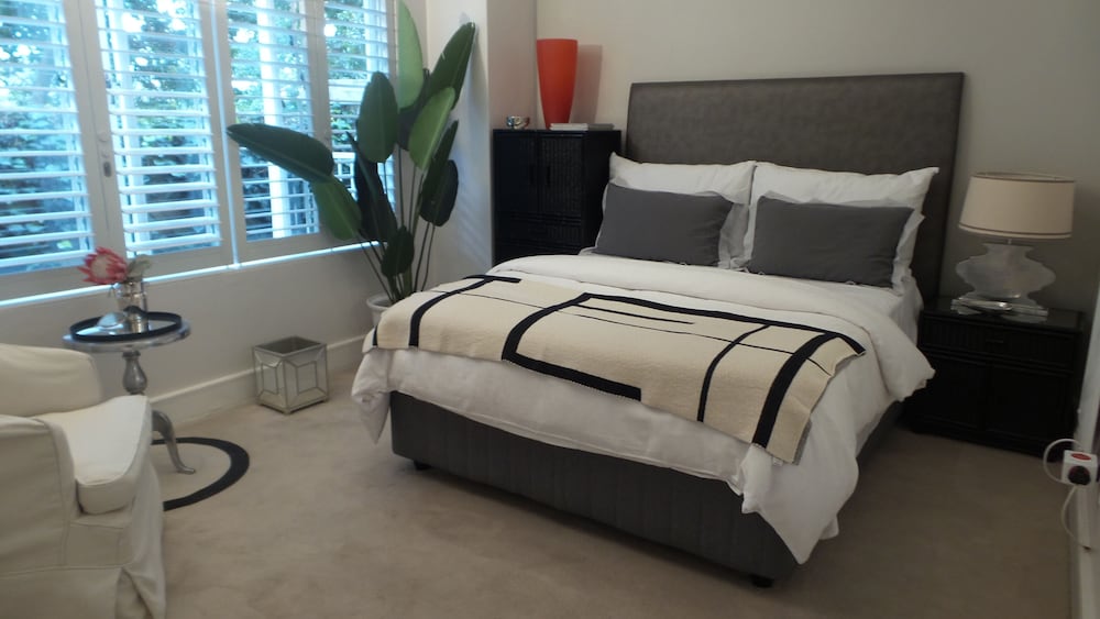 Melrose Executive Suites — 4-Star Luxury Hotel in Johannesburg, South Africa