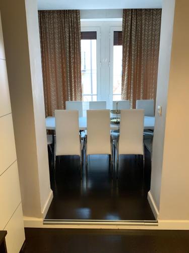 Apto Arima Centro Histórico — 4-Star Luxury Hotel in Zaragoza, Spain