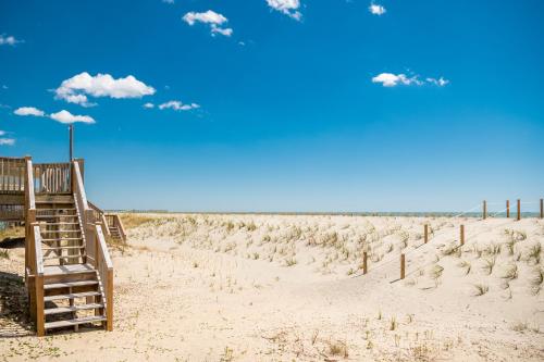 Divine Intervention by Oak Island Accommodations - photo 14