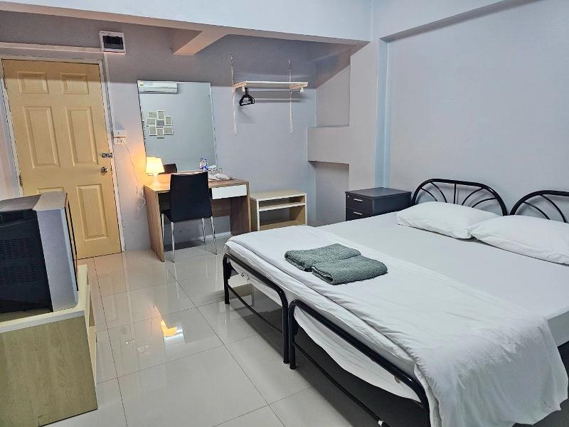 Toucan Bed And Cafe - last minute hotel in Bangkok