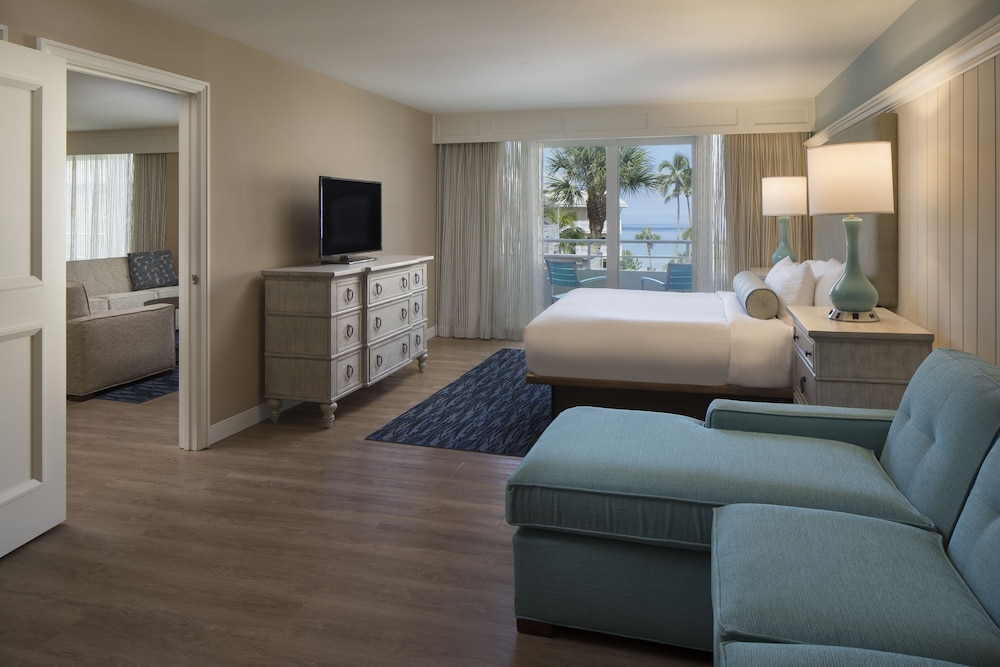 Edgewater Beach Hotel - photo 20