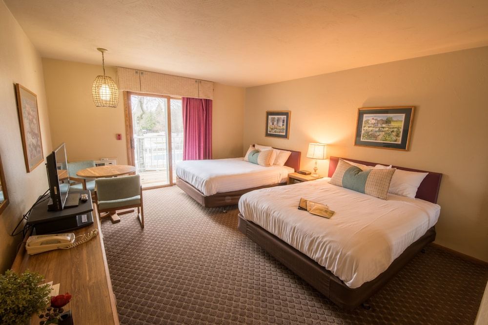 Somerset Inn & Suites - photo 26